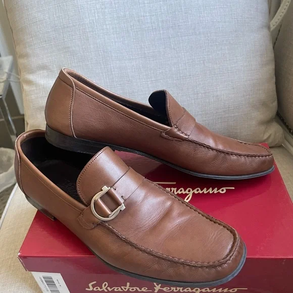 Salvatore ferragamo mens loafers in brown leather - Picture 9 of 9
